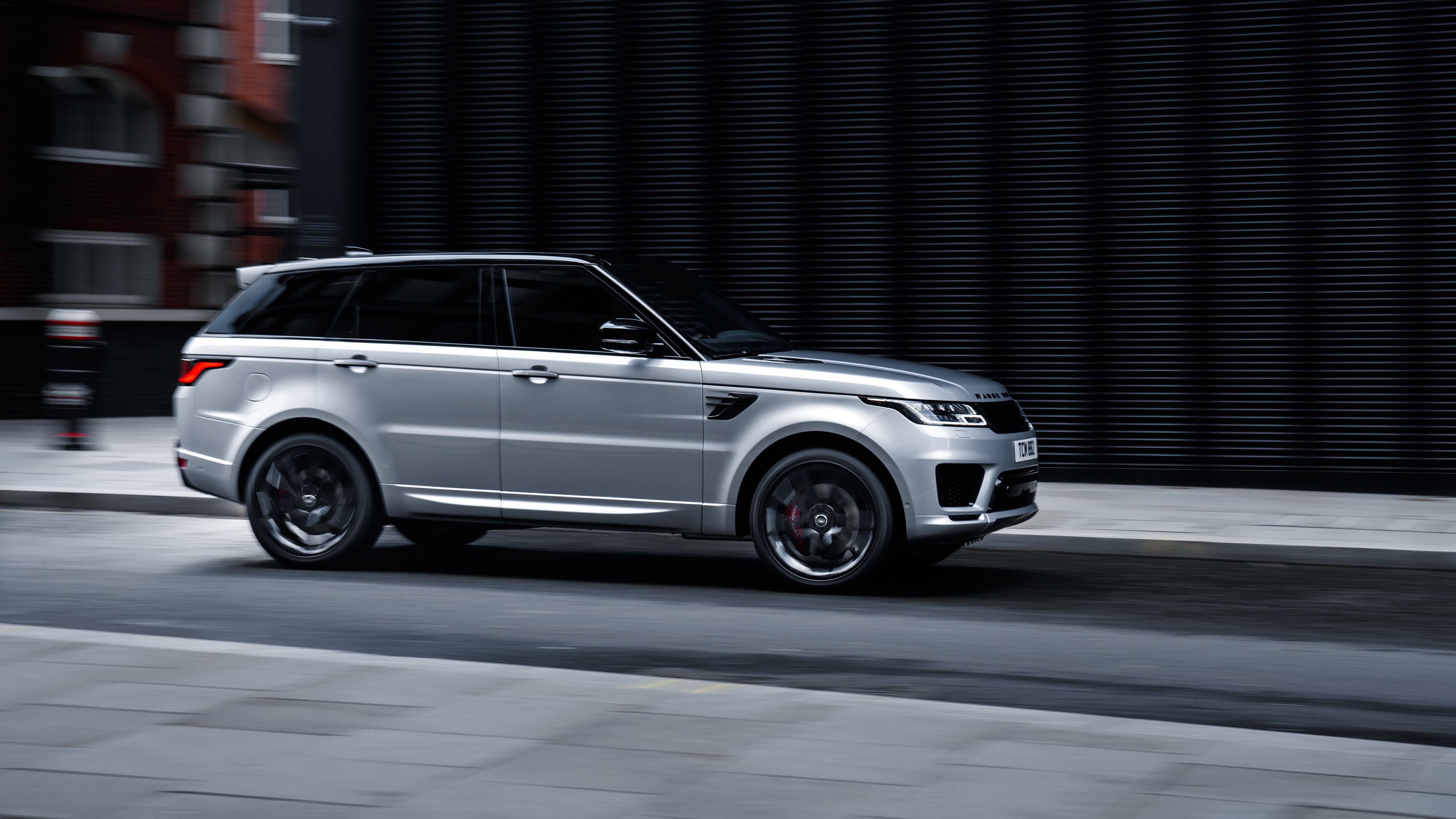 A spate of thefts of previous-generations Range Rovers have left owners unable to insure them. (Land Rover)