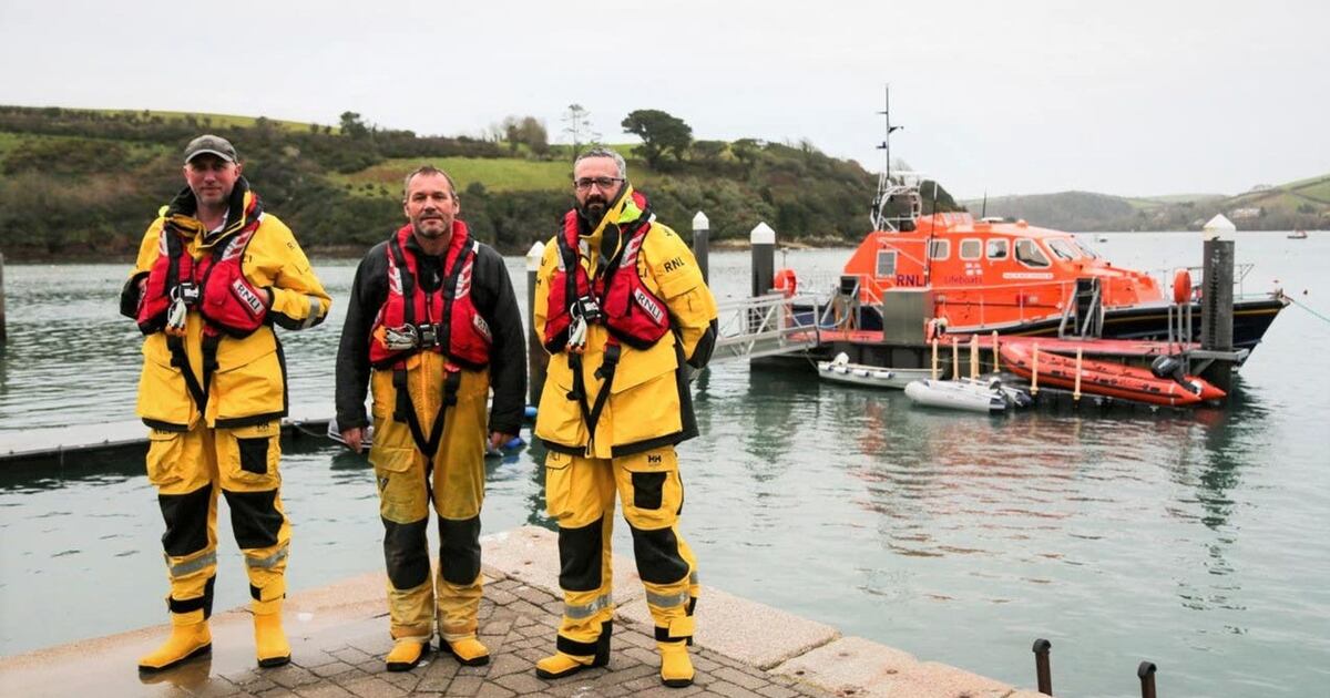 Rnli Night Rescue RNLI to give Gallantry Awards to crew who executed dramatic night-time ...