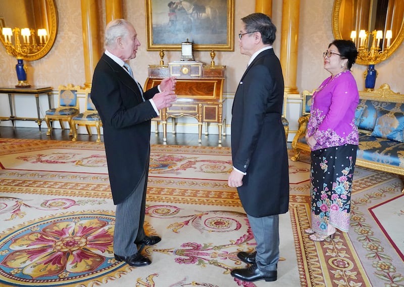 Singapore’s high commissioner, Ng Teck Hean, was accompanied by his wife, Mok Ling Ling