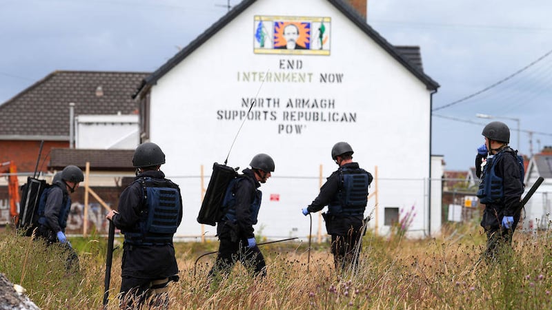 Police and army carry out further searches in Lurgan on Thursday following a bomb last weekend. Picture by Mal McCann 