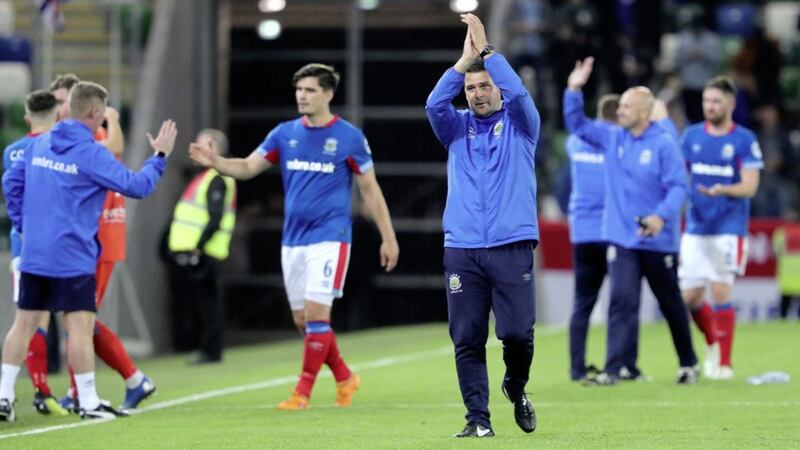 Linfield manager David Healy salutes the Windsor Park crowd following last week&#39;s first leg win over Qarabag Picture by PA 