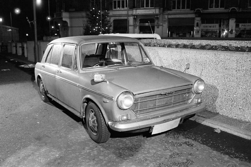 A 1972 blue Austin 1100 saloon with a black vinyl roof similar to the one used in the Harrods car bomb attack