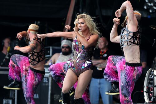 Kesha joins Renee Rapp at Coachella for rendition of 2009 anthem Tik Tok
