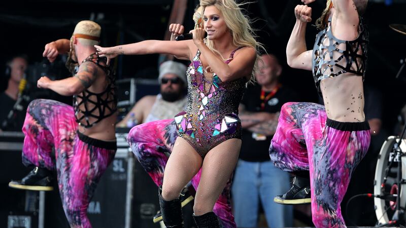 Kesha joins Renee Rapp at Coachella for rendition of Tik Tok