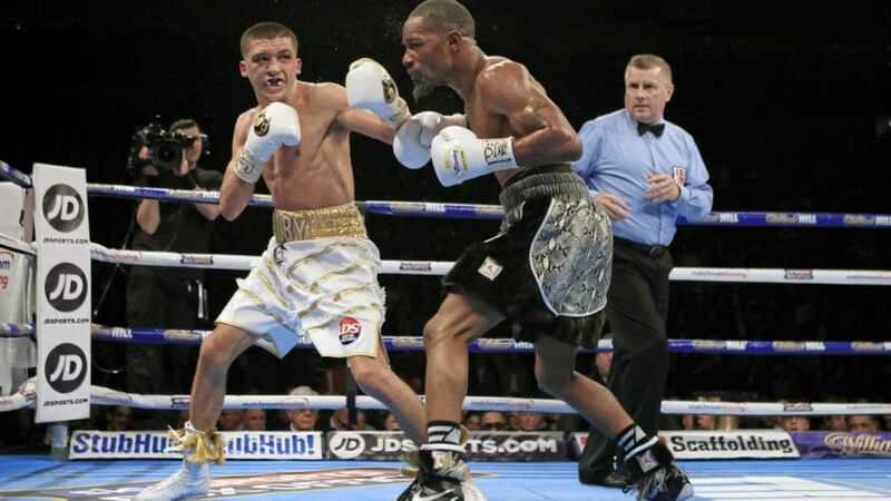 Lee Selby (left) and Eric Hunter during the IBF featherweight World Championship bout at the 02 Arena, London on Saturday April 9, 2016. 