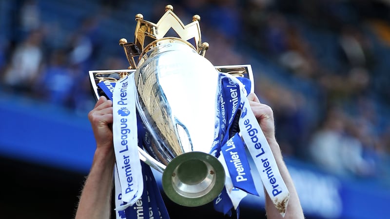 Gary Cahill lifting the Premier League trophy