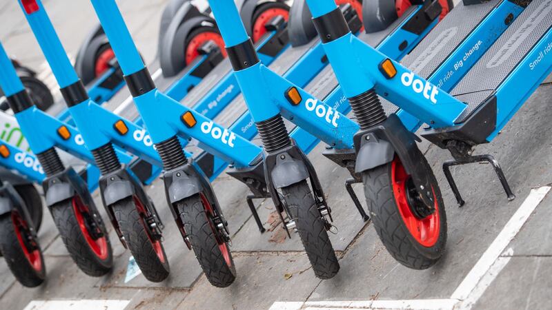 Refurbishing e-scooters instead of manufacturing and transporting new ones will reduce carbon emissions by nearly half, according to Dott.
