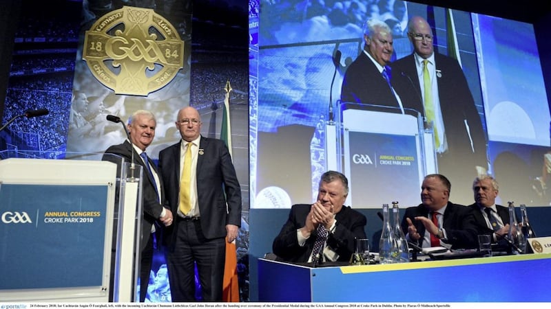 24 February 2018; Iar Uachtar&Atilde;&iexcl;n Aog&Atilde;&iexcl;n &Atilde;? Fearghail, left, with the incoming Uachtar&Atilde;&iexcl;n Chumann L&Atilde;&ordm;thchleas Gael John Horan after the handing over ceremony of the Presidential Medal during the GAA Annual Congress 2018 at Croke Park in Dublin. Photo by Piaras &Atilde;? M&Atilde;&shy;dheach/Sportsfile. 