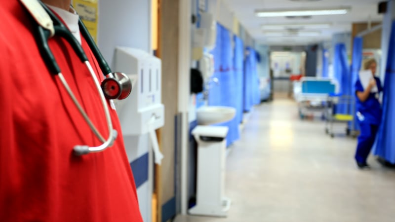 The way many temporary doctors are expected to work in the NHS can pose a risk to patient safety, a new study suggests