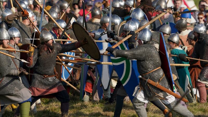 The exhibition fight took place near the historic Battle Abbey in East Sussex ahead of the anniversary of the epic battle on Thursday.