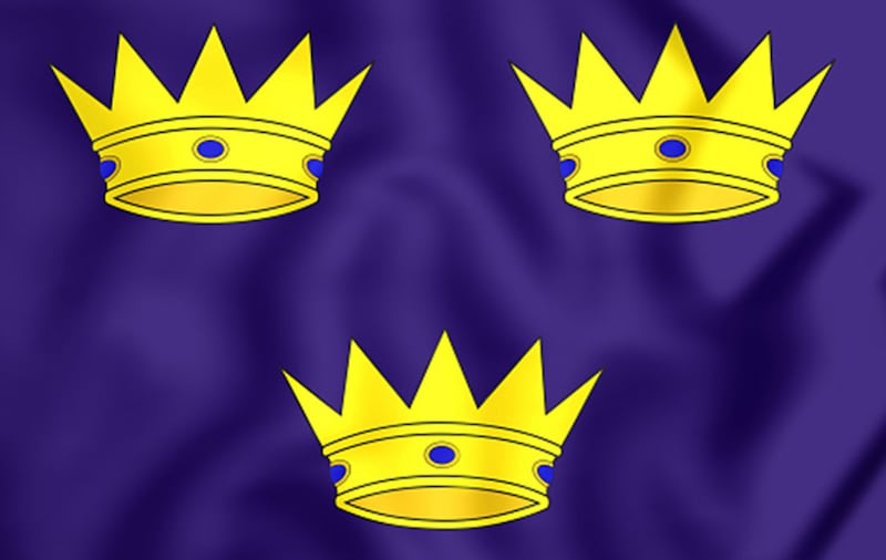 The Munster flag contains three crowns. From far enough away, it may resemble two eyes and a mouth&nbsp;