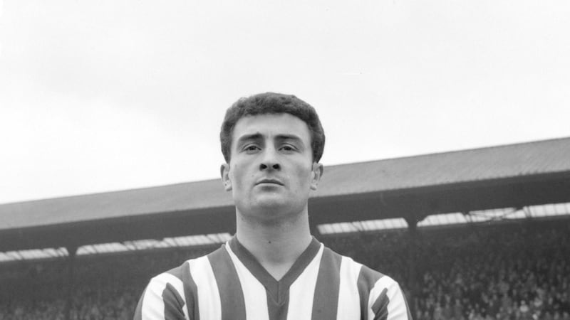 Sunderland and the Republic of Ireland have paid tribute to former defender Charlie Hurley following his death at the age of 87