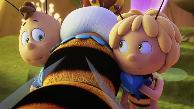 Maya The Bee: The Golden Orb: Willi (voiced by Benson Jack Anthony), The Queen (Justine Clarke) and Maya (Coco Jack Gillies) 