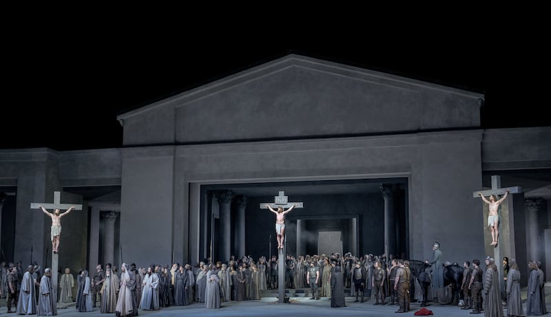 The Crucifixion: Christian Mayr (Dismas), Frederik Mayet (Jesus), Benjamin Mayr (Gesmas) and cast. Picture by Passion Play Oberammergau 2022/Arno Declair.&nbsp;