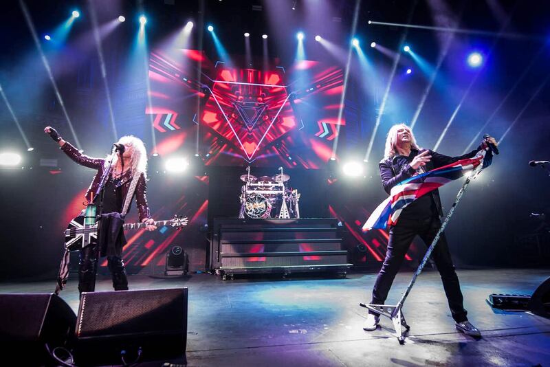 Def Leppard on stage