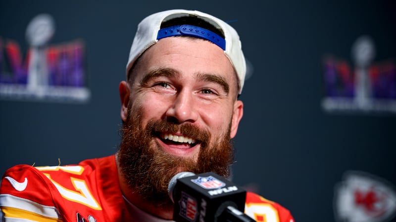 Taylor Swift’s boyfriend Travis Kelce has agreed a two-year deal at Kansas City Chiefs
