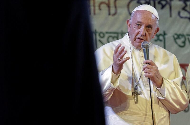 Pope Francis addresses Rohingya Muslim refugees 