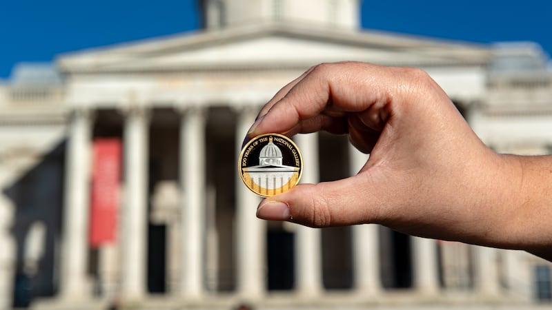 The £2 coin has been launched to mark the Gallery’s bicentenary celebrations
