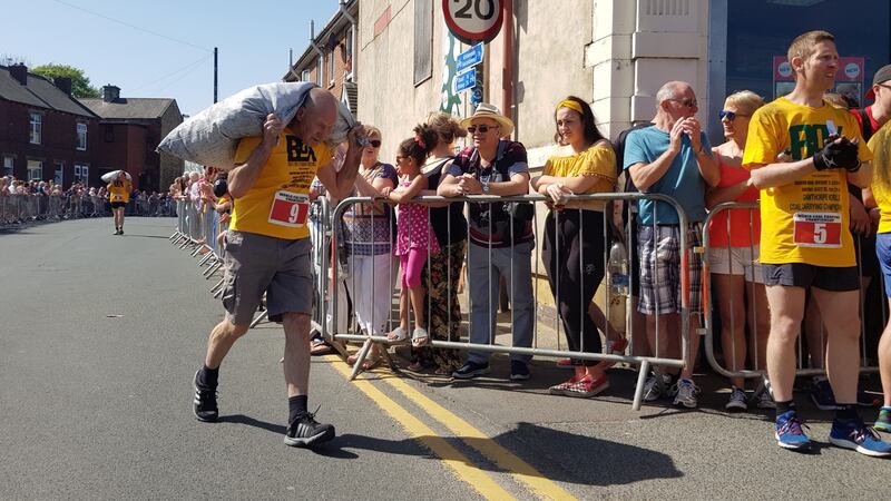The retired handyman defied the heat to come 21st in the veterans’ race in Gawthorpe, West Yorkshire.