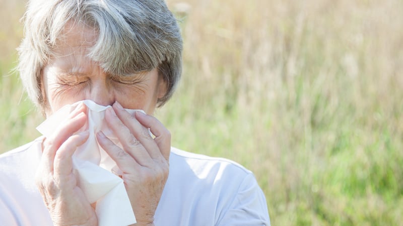 Hay fever and cold symptoms can sometimes overlap