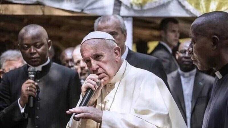 An image of Pope Francis striking a pose of a rapper during his trip to Africa has gone global on social media.  Picture by RTE 