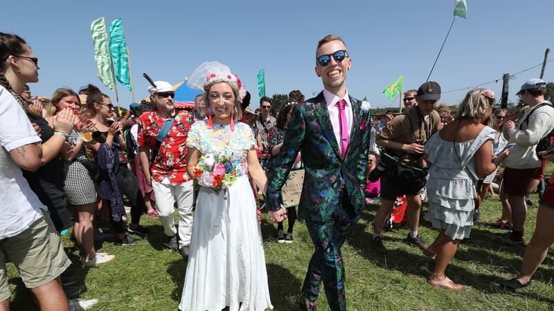 Jack and Sarah Watney were joined by 50 friends and family, and hundreds of festival-goers.