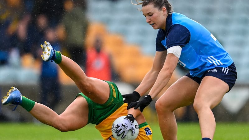 Niamh McLaughlin of Donegal is pressured by Jennifer Dunne of Dublin in Ballybofey Picture by Sportsfile