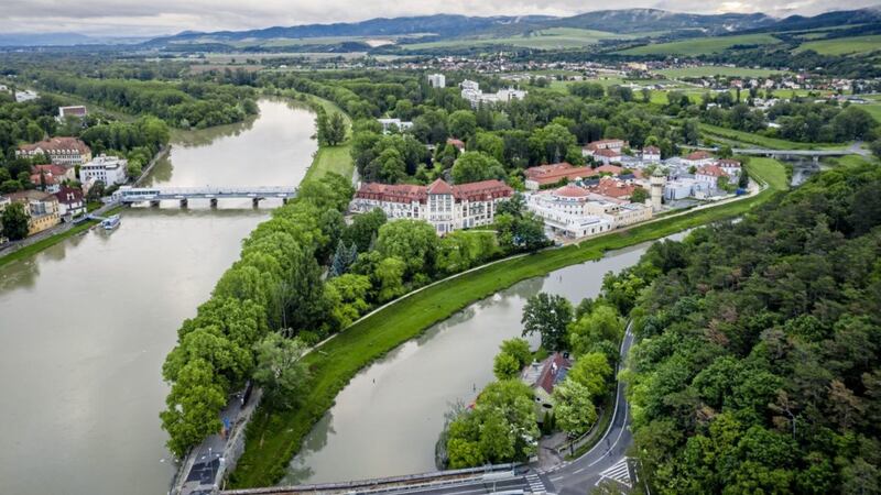 Thermia Palace spa hotel in Pie&scaron;t&rsquo;any on the River V&aacute;h, a tributory of the Danube and the longest river in Slovakia 