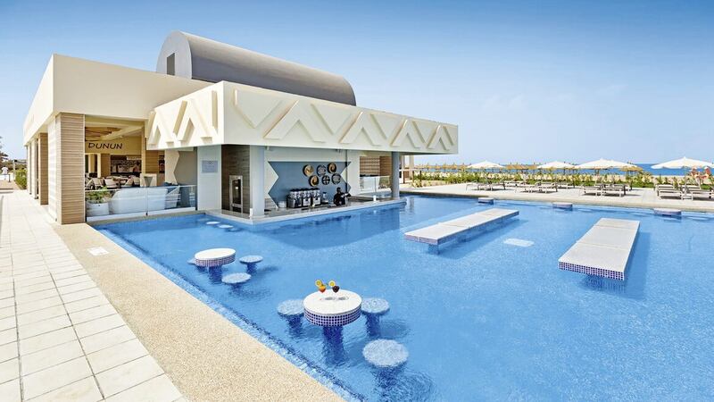The swim-up pool bar at the RIU Baobab hotel 