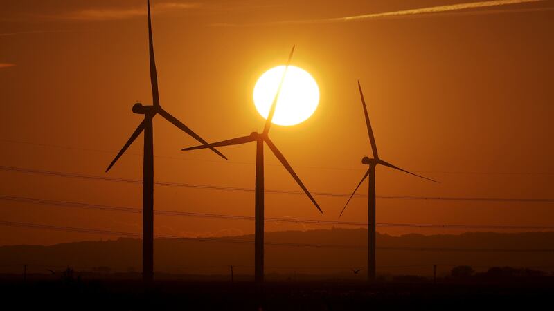 UK wind farms could be generating 10% more electricity as a result of global warming, a study has found.