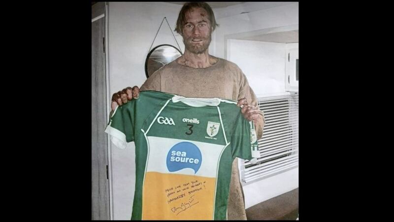 Actor, Alexander Skarsgard pictured with an Atticall GAA jersey which he signed when he was recently in Co Down filming scenes for new movie `The Northman&#39; 