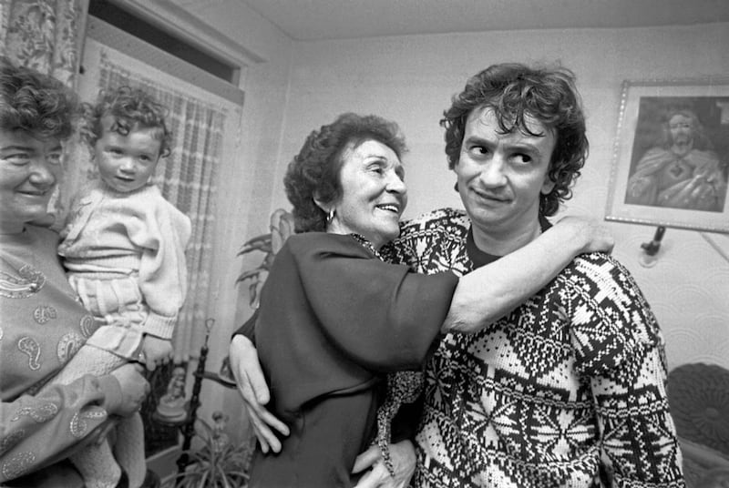 Gerry Conlon with his mother Sarah 