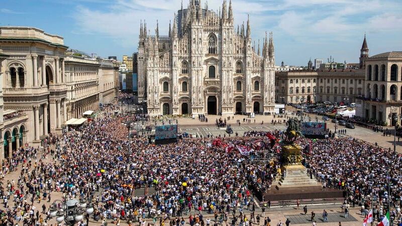A crowd of tens of thousands of people erupted in applause as Silvio Berlusconi’s coffin was taken out of the hearse and carried into Milan’s cathedral (Stefano Porta/LaPresse/AP)