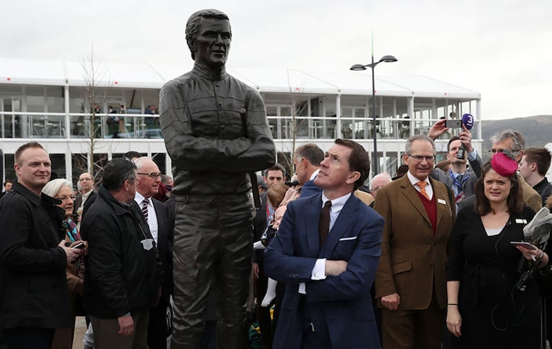 AP McCoy unveils a statue of himself during Champion Day of the 2017 Cheltenham Festival at Cheltenham Racecourse&nbsp;