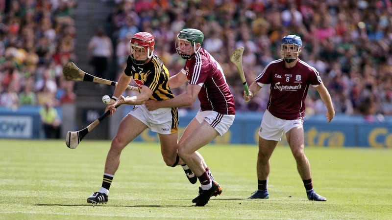1/7/2018 Kilkennys  cillian buckley  comes under pressure from Galways   cathal mannion   in yesterdays Lenister hurling final l game at Croke Park     pic Seamus Loughran 