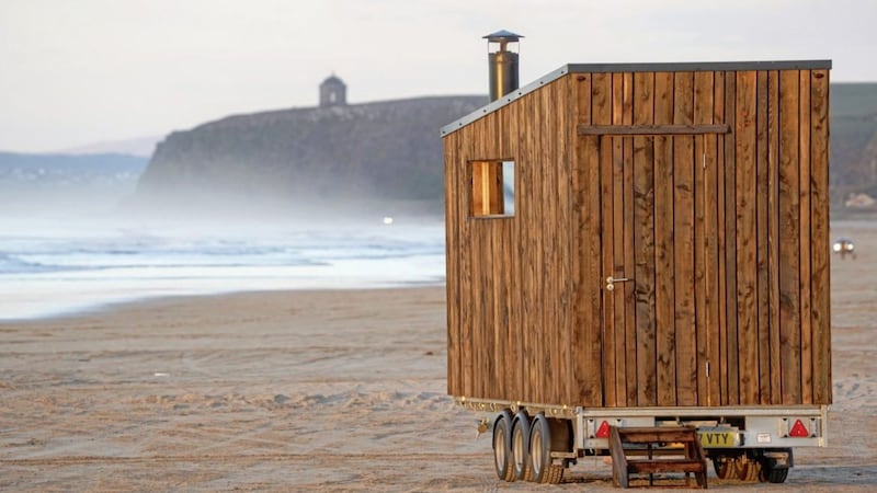 Hotbox mobile Finnish wood-burning sauna which is situated on Benone Beach on the North Coast. 
