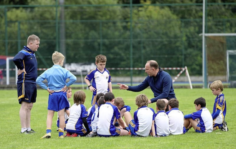 Sunday Sept 8 2019: St Brigid's GAC Under 10.5 Football Tournament at Belfast Harlequins RFC. Coaches giving tips before the match. Picture by Cliff Donaldson.<br /><span style=" font-family: Arial, sans-serif;"><br /></span>