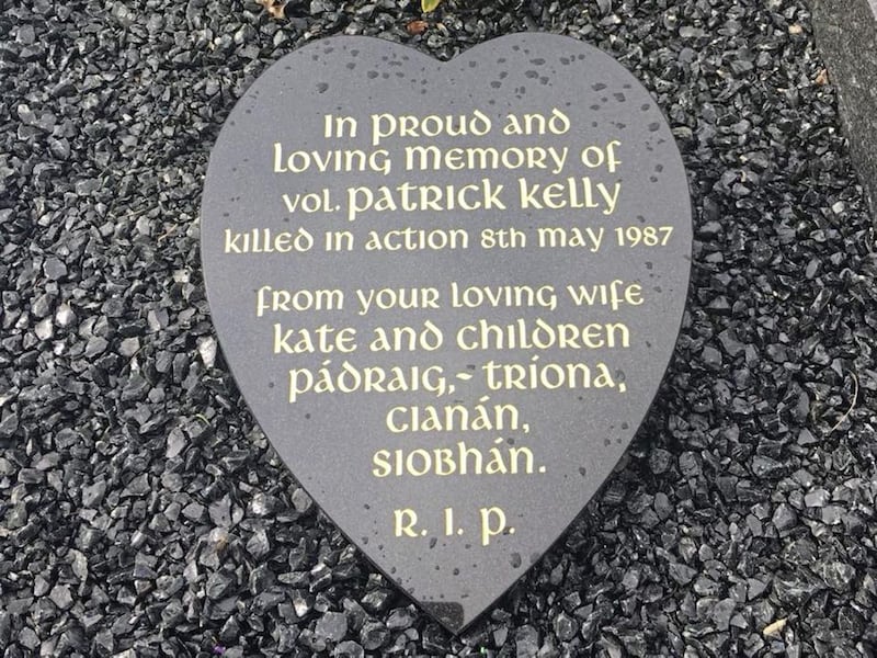 Plaque dedicated to Paddy Kelly 