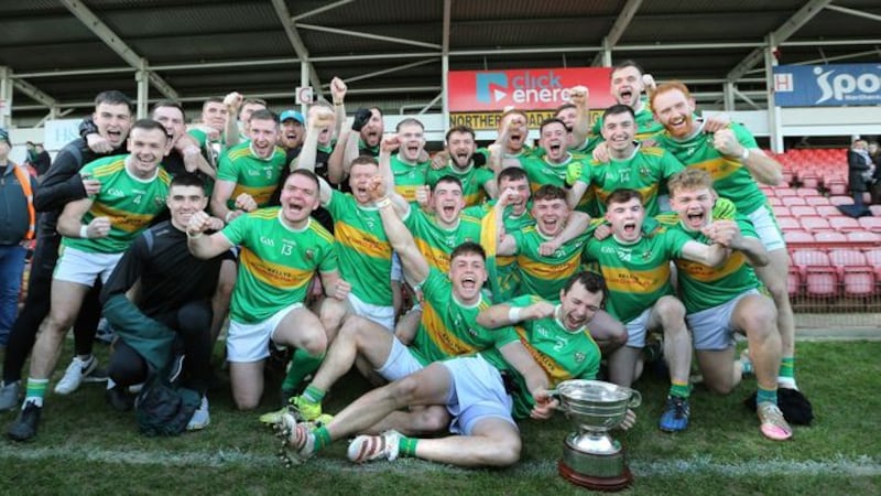 <span style="font-family: Arial, Verdana, sans-serif; ">Glen celebrate winning the John McLaughlin Cup for the first time. Picture by Margaret McLaughlin</span>
