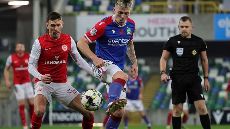 Chris McKee says Linfield boss David Healy 'has been great' since he made he decision to move to the Blues on loan from Rangers