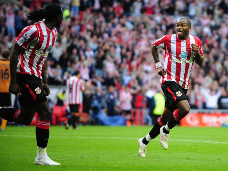 Darren Bent (pictured right) completed his &pound;10m move from Tottenham to Sunderland&nbsp;