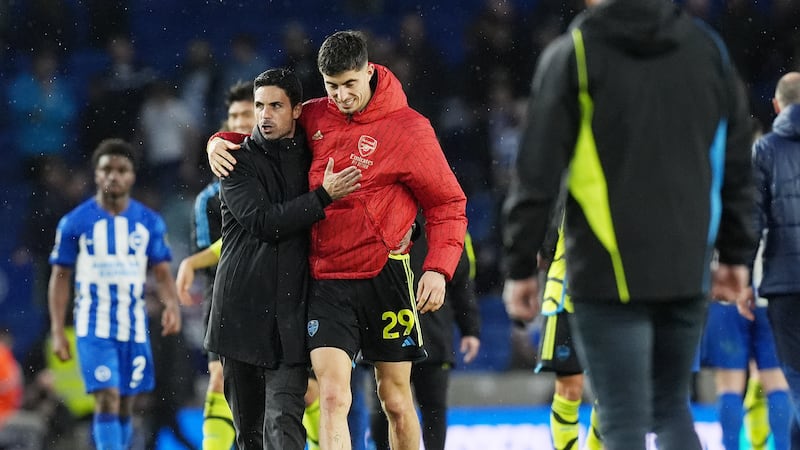 Mikel Arteta, left, hailed his players’ performance