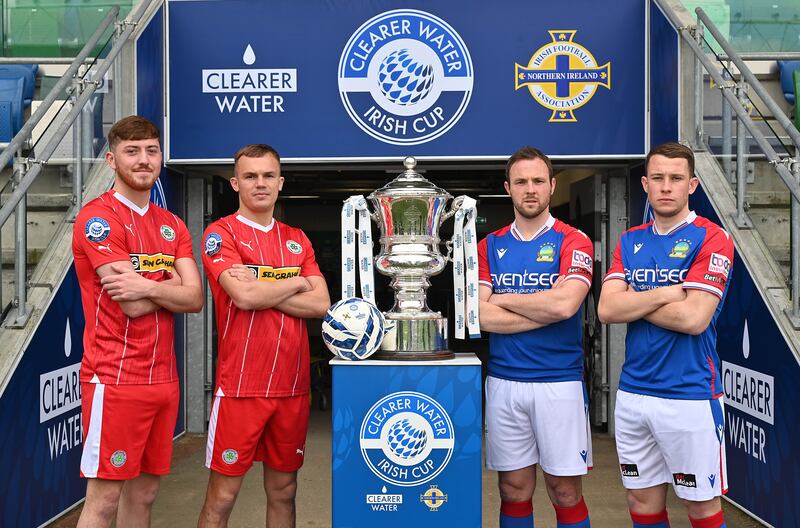 Pacemaker Press. 24-04 2024: Press conference ahead of this seasons Clearer Water Irish Cup Final between Cliftonville and Linfield at the National Football Stadium at Windsor Park in Belfast.
Linfields Jamie Mulgrew and Kyle McClean pictured with  Cliftonvilles Rory Hale and Sean Stewart.
Picture By: Arthur Allison/Pacemaker Press.