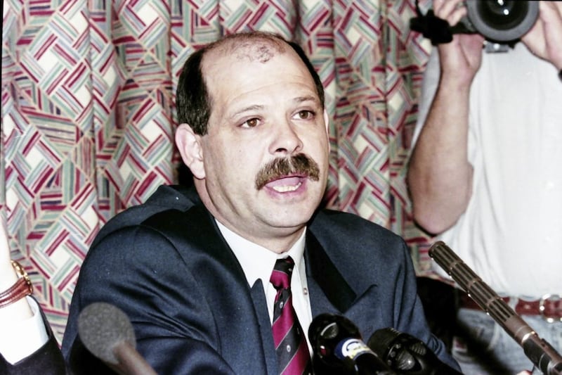 David Ervine said the government was a `bit player&#39; when it came to arms, which was `a crux between loyalists and republicans&#39; that could not be resolved until trust was built 