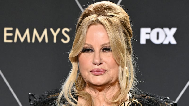 Jennifer Coolidge thanked the evil gays as she scooped her latest Emmy Award