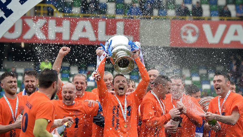 &nbsp;Glenavon celebrate victory over Linfield in the Irish Cup final