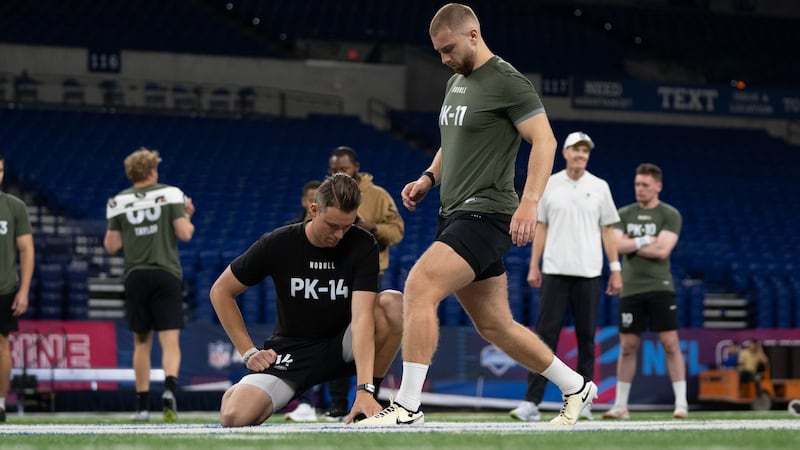 Mark Jackson setting himself up for a kick at the NFL Combine in indianapolis