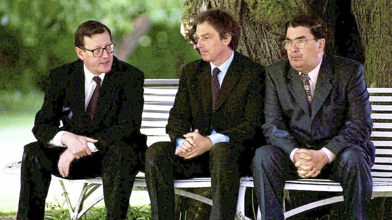 Former Ulster Unionist leader David Trimble, Tony Blair and John Hume in 1998. Picture by Alan Lewis/PhotopressBelfast.co.uk   