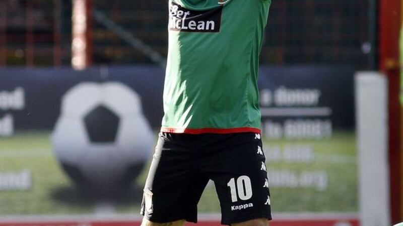 Glentoran's Nacho Novo celebrates his equaliser against Cliftonville at the Oval on Saturday<br />Picture by Pacemaker &nbsp;