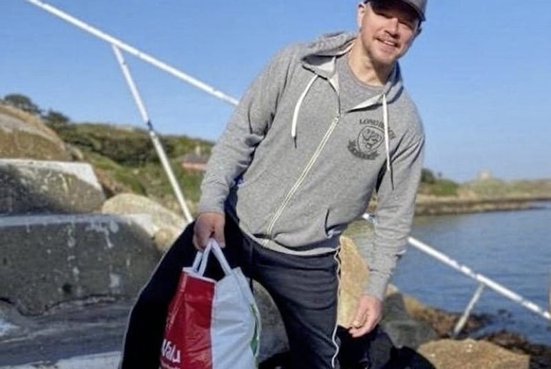 Fans of movie star, Matt Damon have been posting pictures on social media of him enjoying everyday life around Dalkey in south Dublin.  